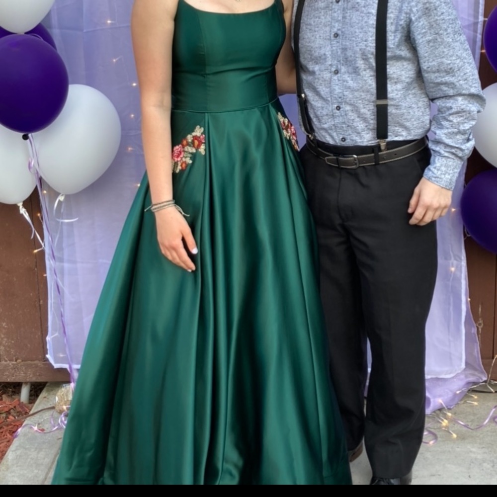 Hunter Green Embroidered Prom/Formal Dress